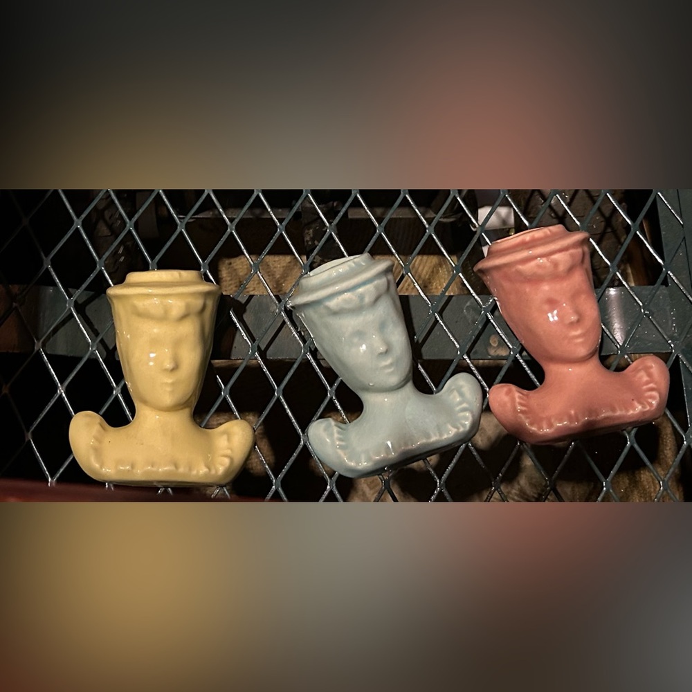 Set of 3 old MCCOY POTTERY wall pockets